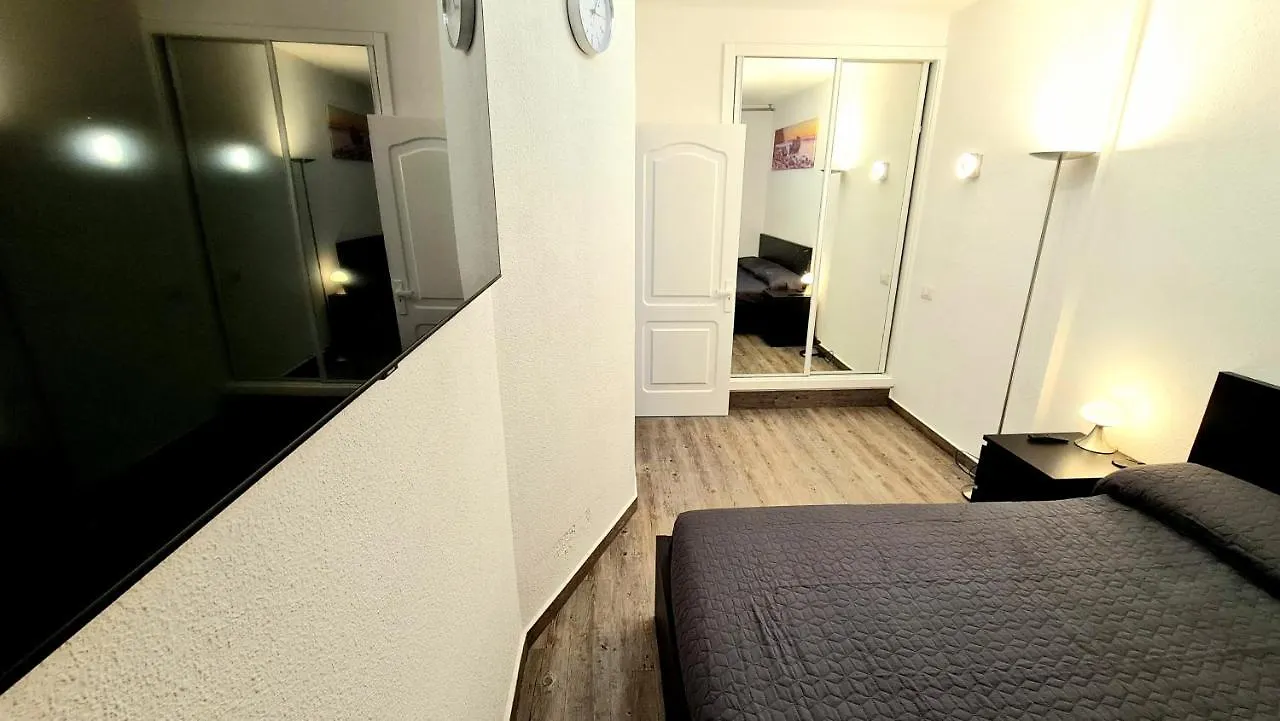 Ocean Breeze Oasis: Deluxe Beachfront Retreat with Stunning Views Playa Del Cura  Playa Del Cura (Gran Canaria)