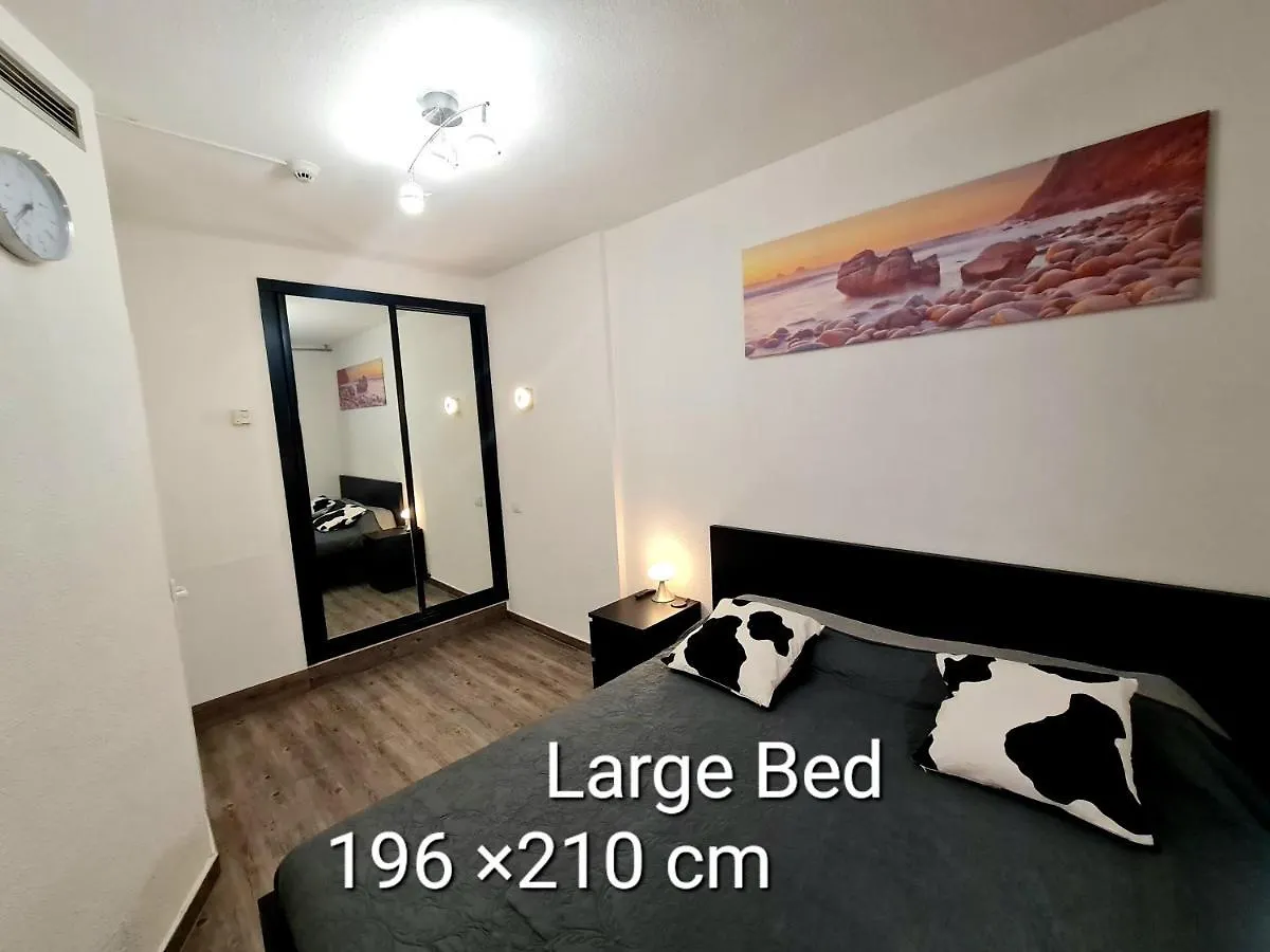 Apartment Ocean Breeze Oasis: Deluxe Beachfront Retreat with Stunning Views Playa Del Cura