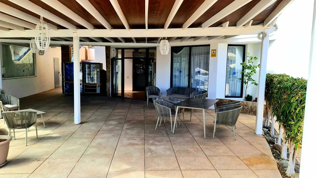 Apartment Oceanfront Deluxe-45M, 2 Big Pools,2Aircondition, 2Tv-65