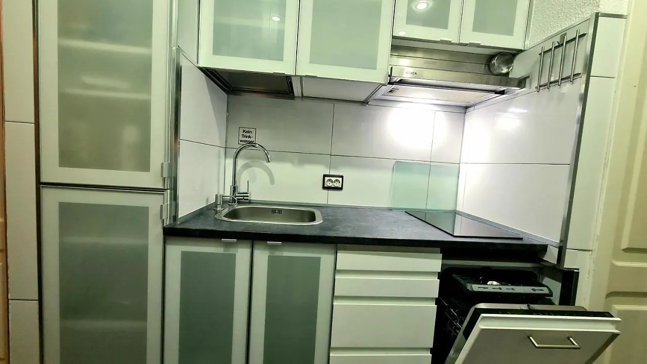Apartment Oceanfront Deluxe-45M, 2 Big Pools,2Aircondition, 2Tv-65