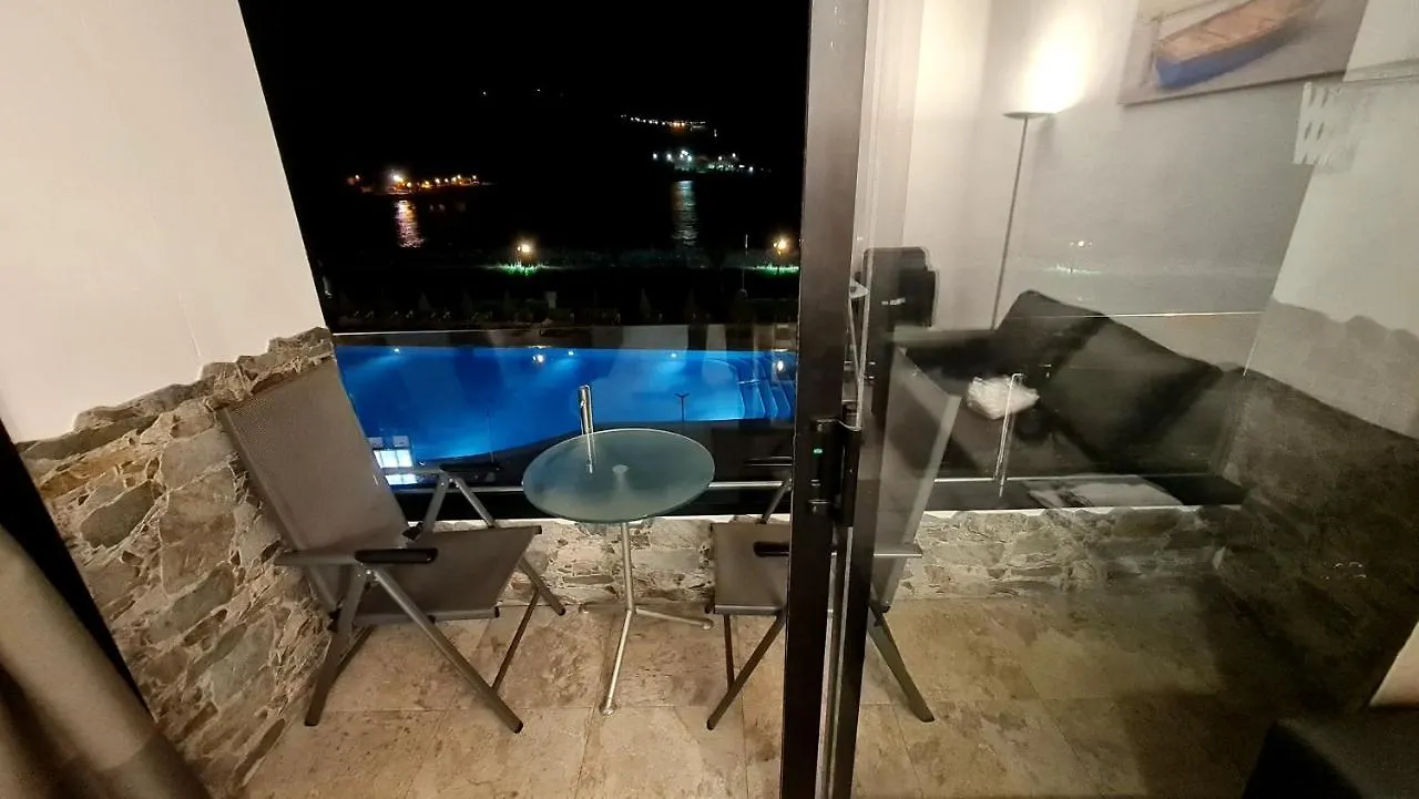 Oceanfront Deluxe-45M, 2 Big Pools,2Aircondition, 2Tv-65