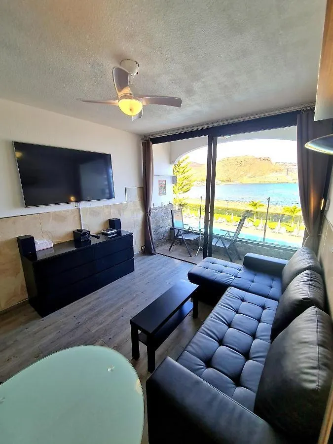 Apartment Oceanfront Deluxe-45M, 2 Big Pools,2Aircondition, 2Tv-65